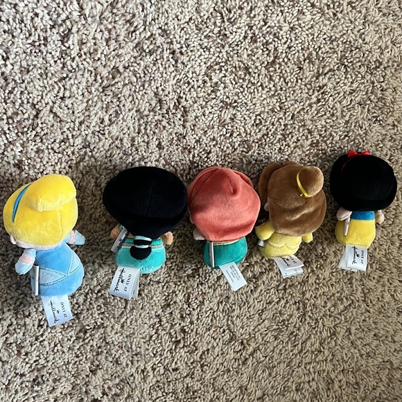 BRAND NEW Itty Bittys 5-piece Disney Princess Exclusive set only at Hallmark!! - Picture 8 of 8